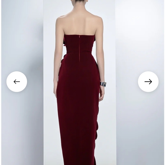 Luxurious Velvet Strapless Maxi Dress - Picture 3 of 6